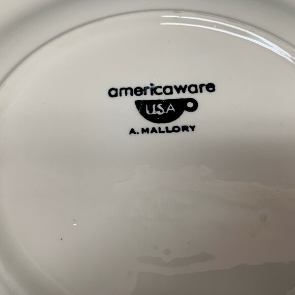 Americaware USA A Mallory Almost Round Purple White Dinner Plate 11 7/8 - Picture 5 of 7